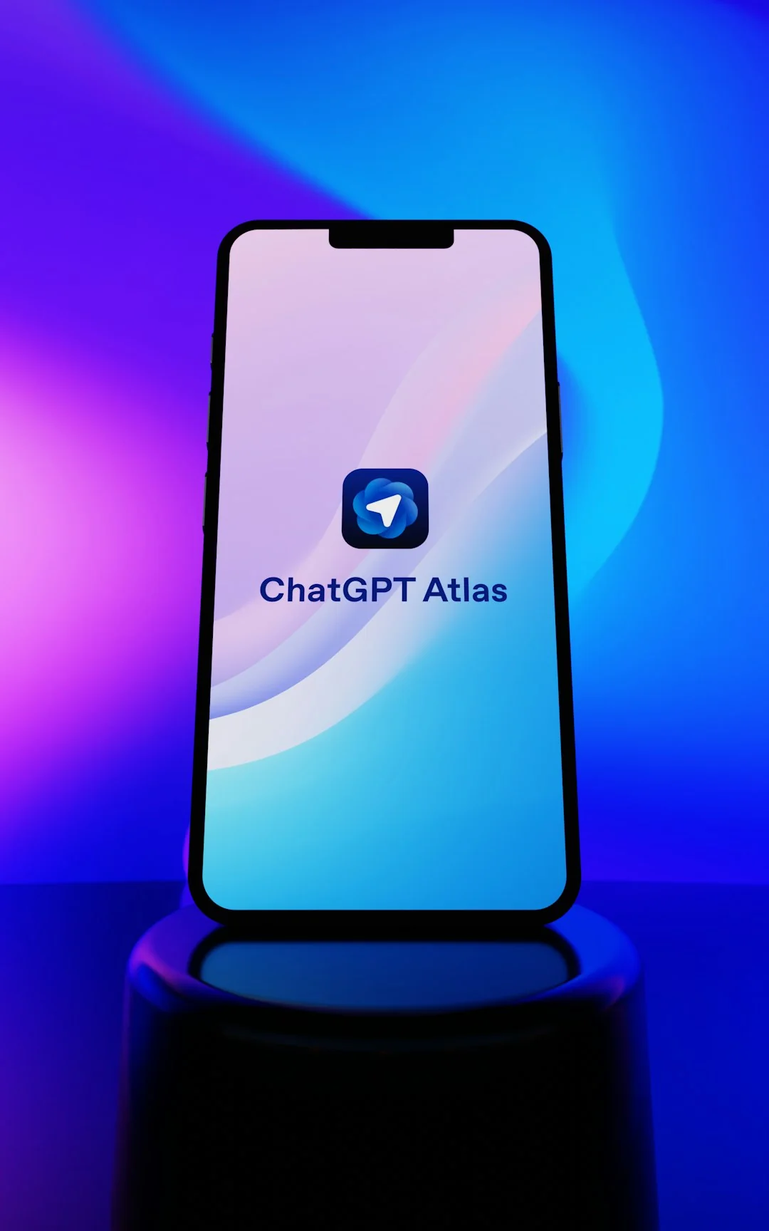 Vector icons showing a modern phone beside a computer monitor and a credit card, with gray lines on a purple background